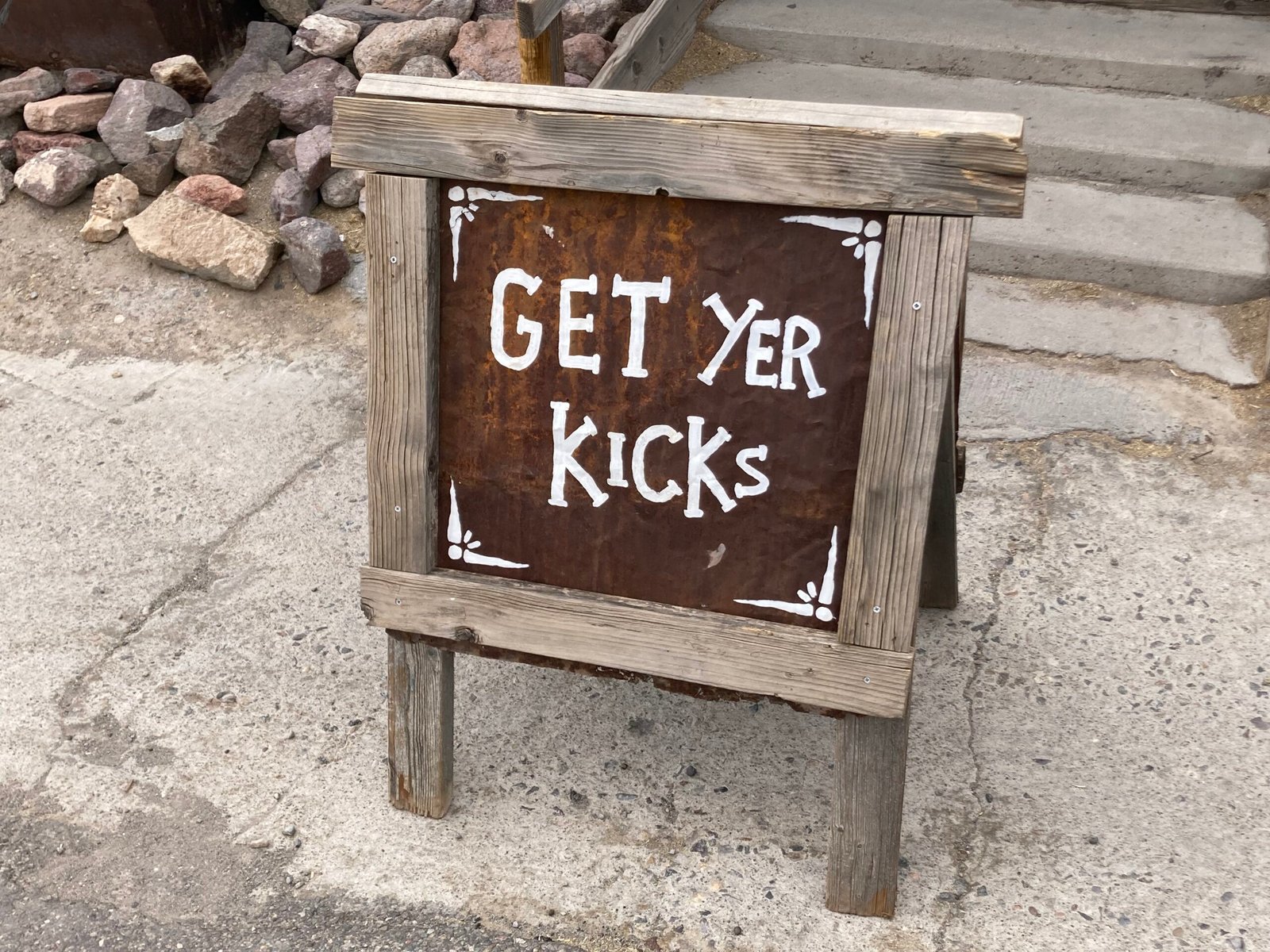 Oatman & Chloride: Living Ghosts of Kingman’s Past 🏜️⚒️